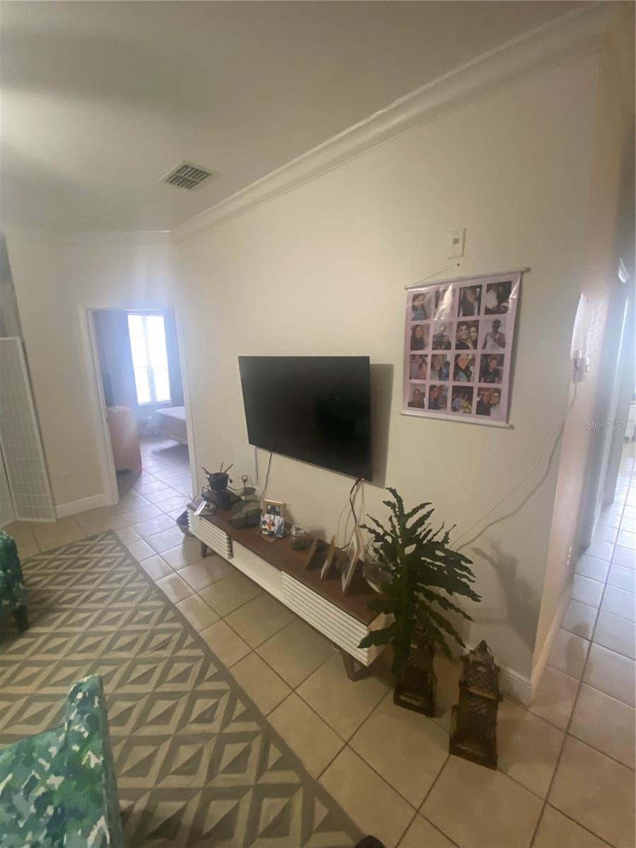 Image 5 of 11 For 3379 Kirkman Road 1019