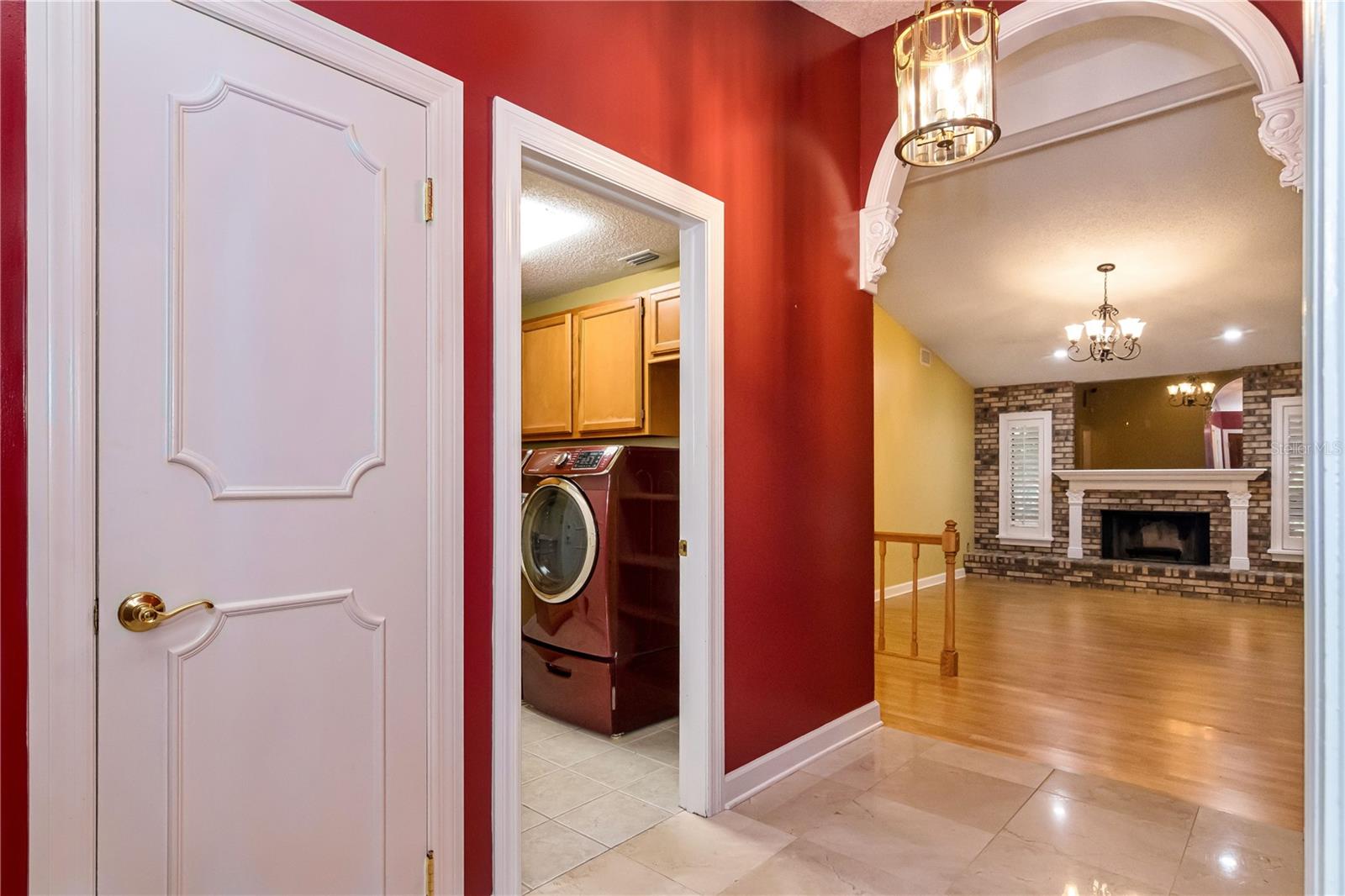 Image 32 of 46 For 950 Lenmore Court