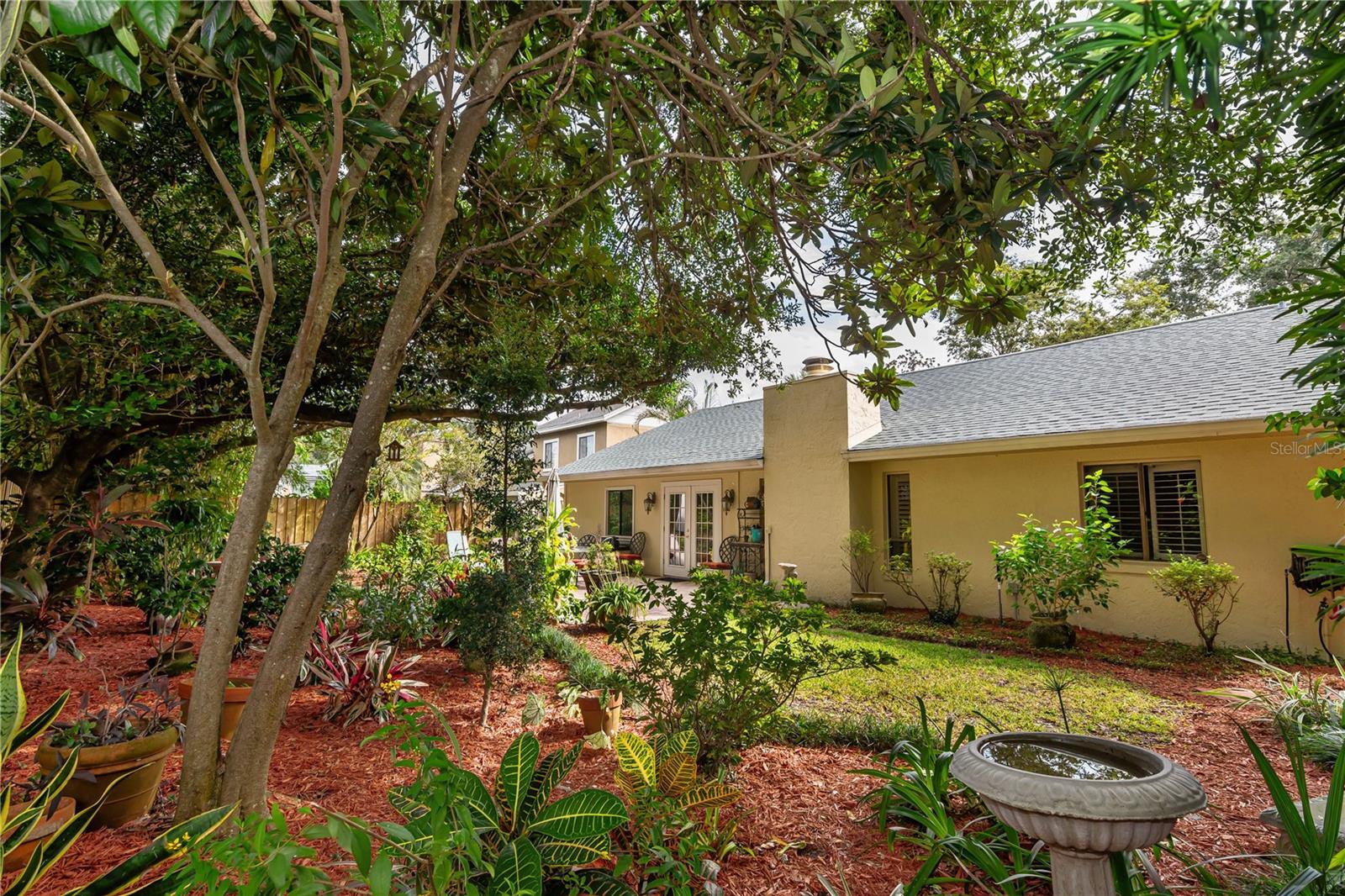 Image 37 of 46 For 950 Lenmore Court