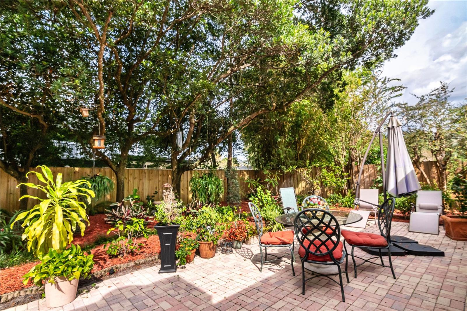 Image 42 of 46 For 950 Lenmore Court