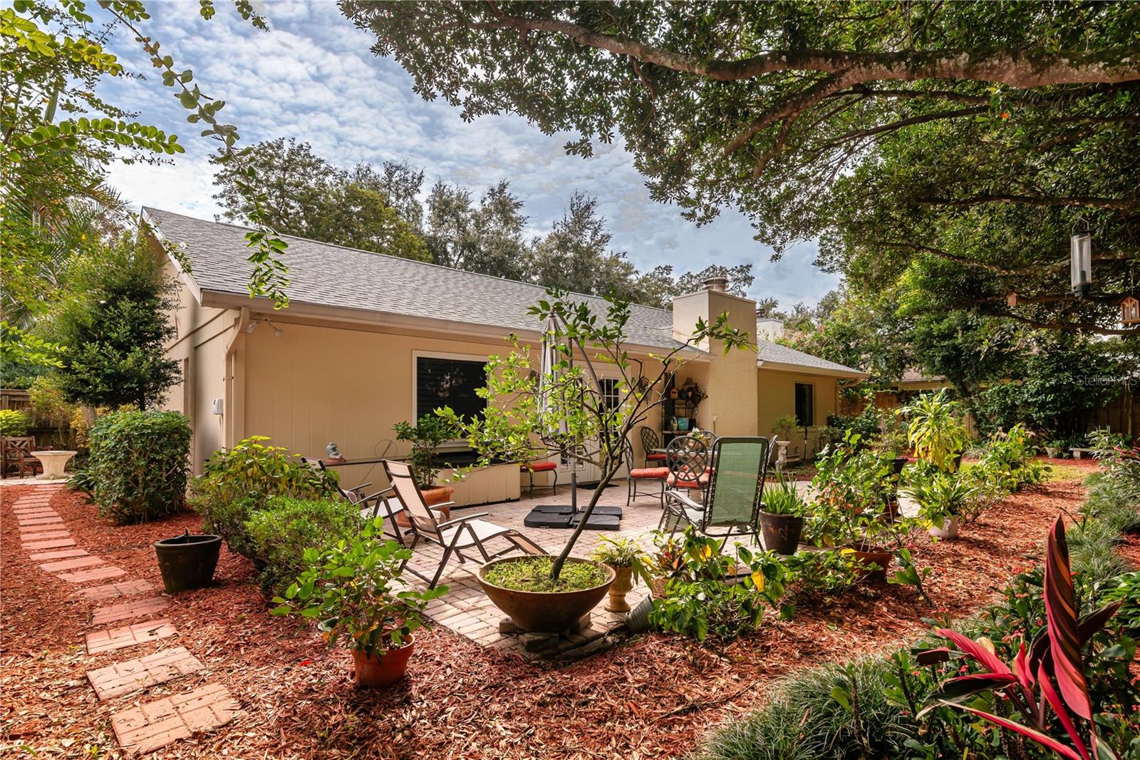 Image 43 of 46 For 950 Lenmore Court