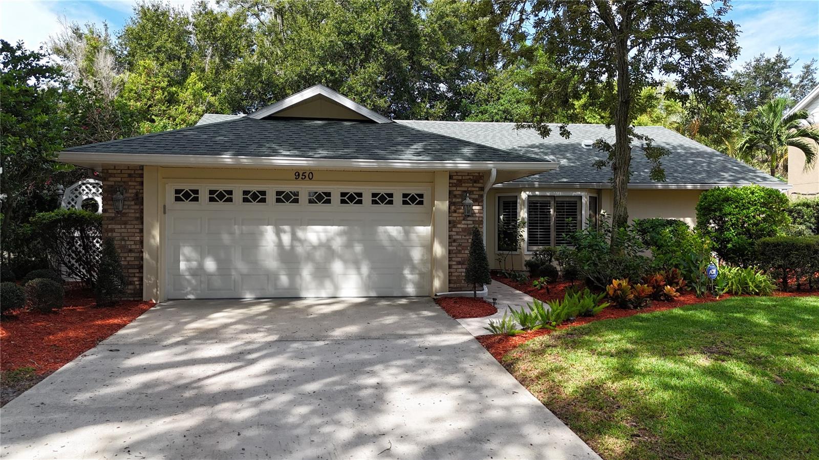 Image 5 of 46 For 950 Lenmore Court