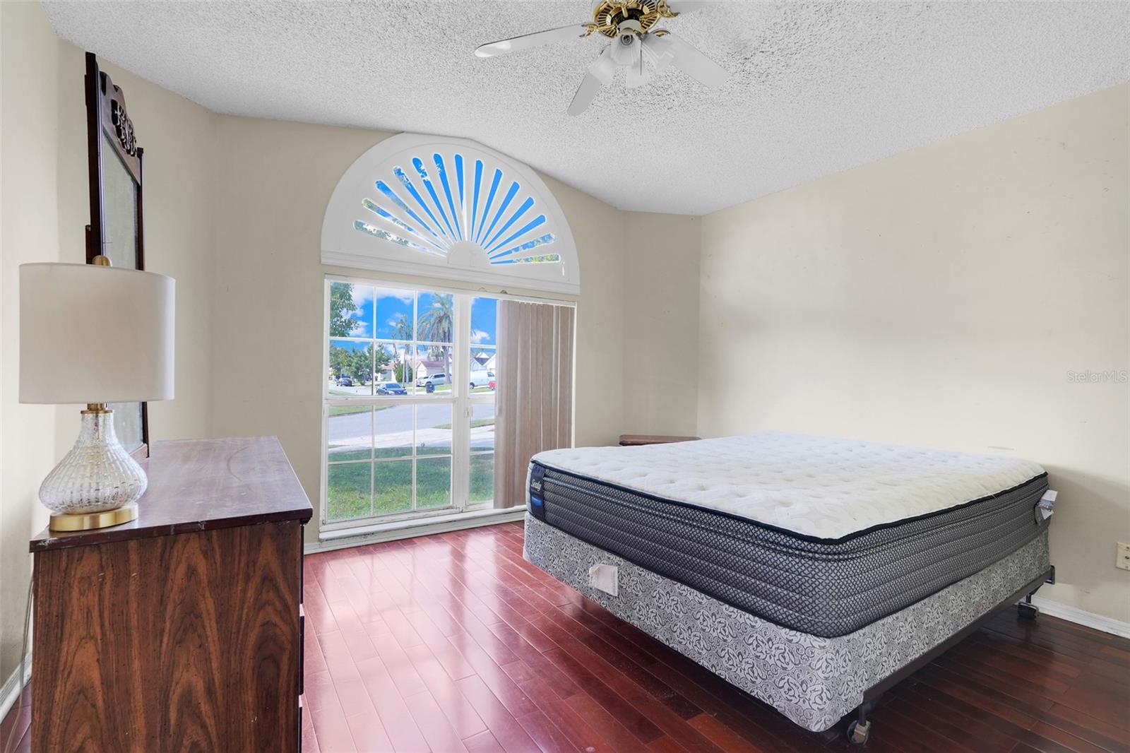 Image 16 of 24 For 11145 Huxley Avenue