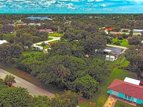 Image 3 of 9 For 21511 Carleton Avenue