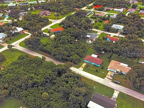 Image 5 of 9 For 21511 Carleton Avenue