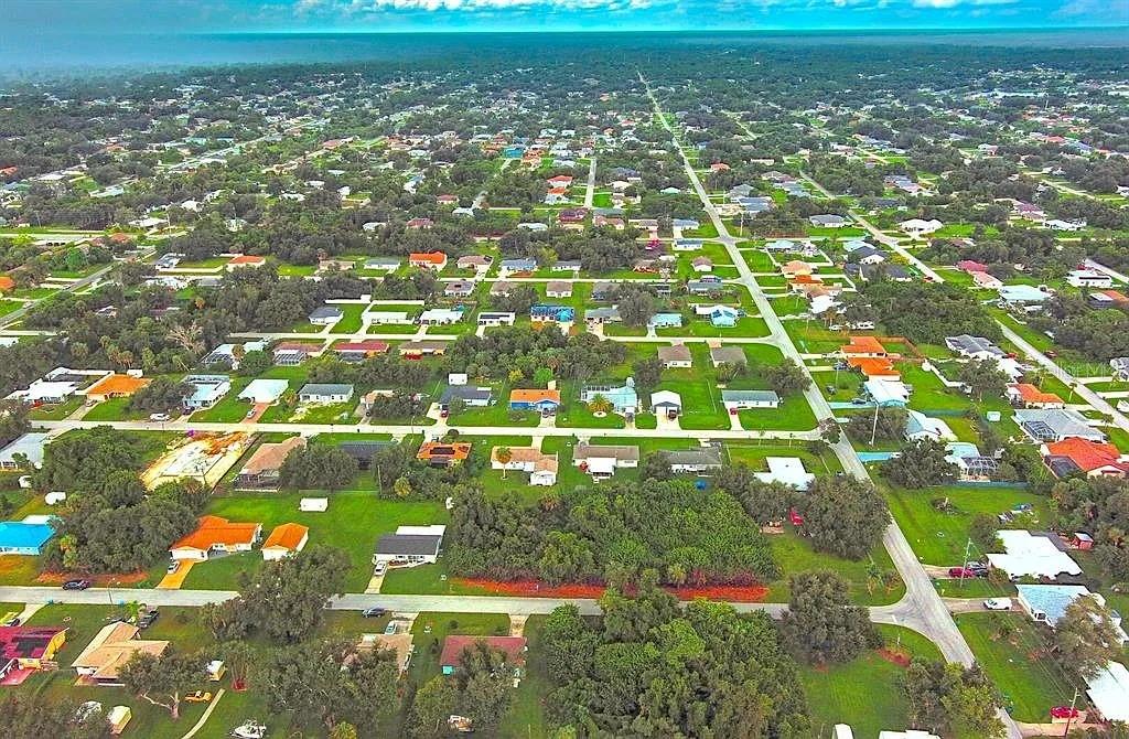 Image 9 of 9 For 21511 Carleton Avenue