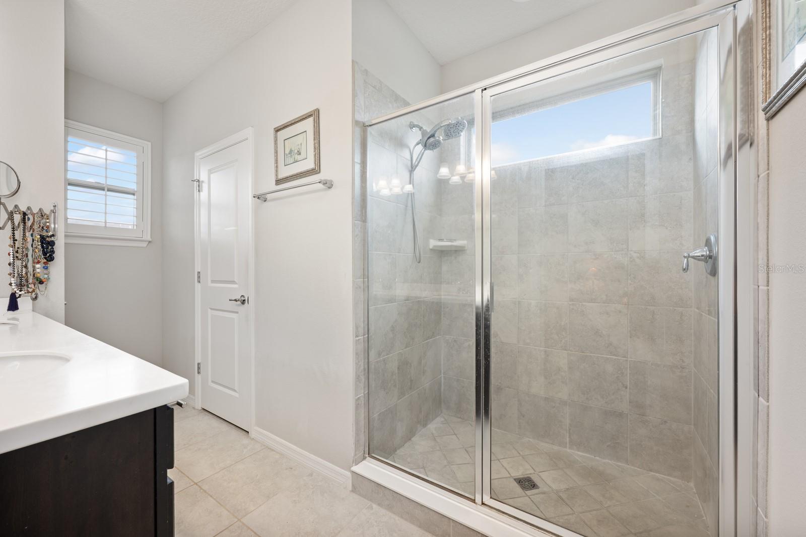 Image 13 of 23 For 584 Piazza Point