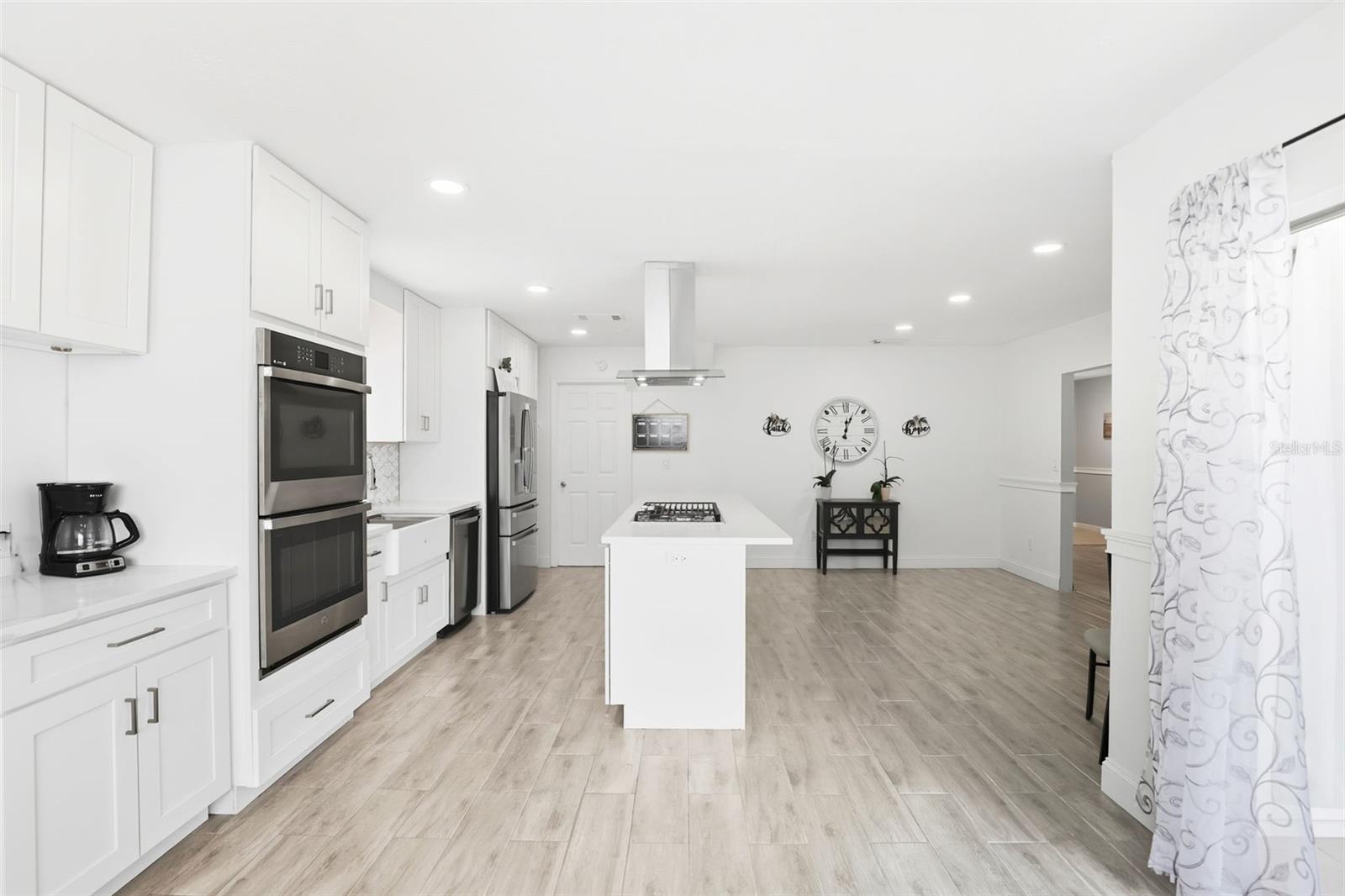 Image 13 of 35 For 1001 Deltona Boulevard