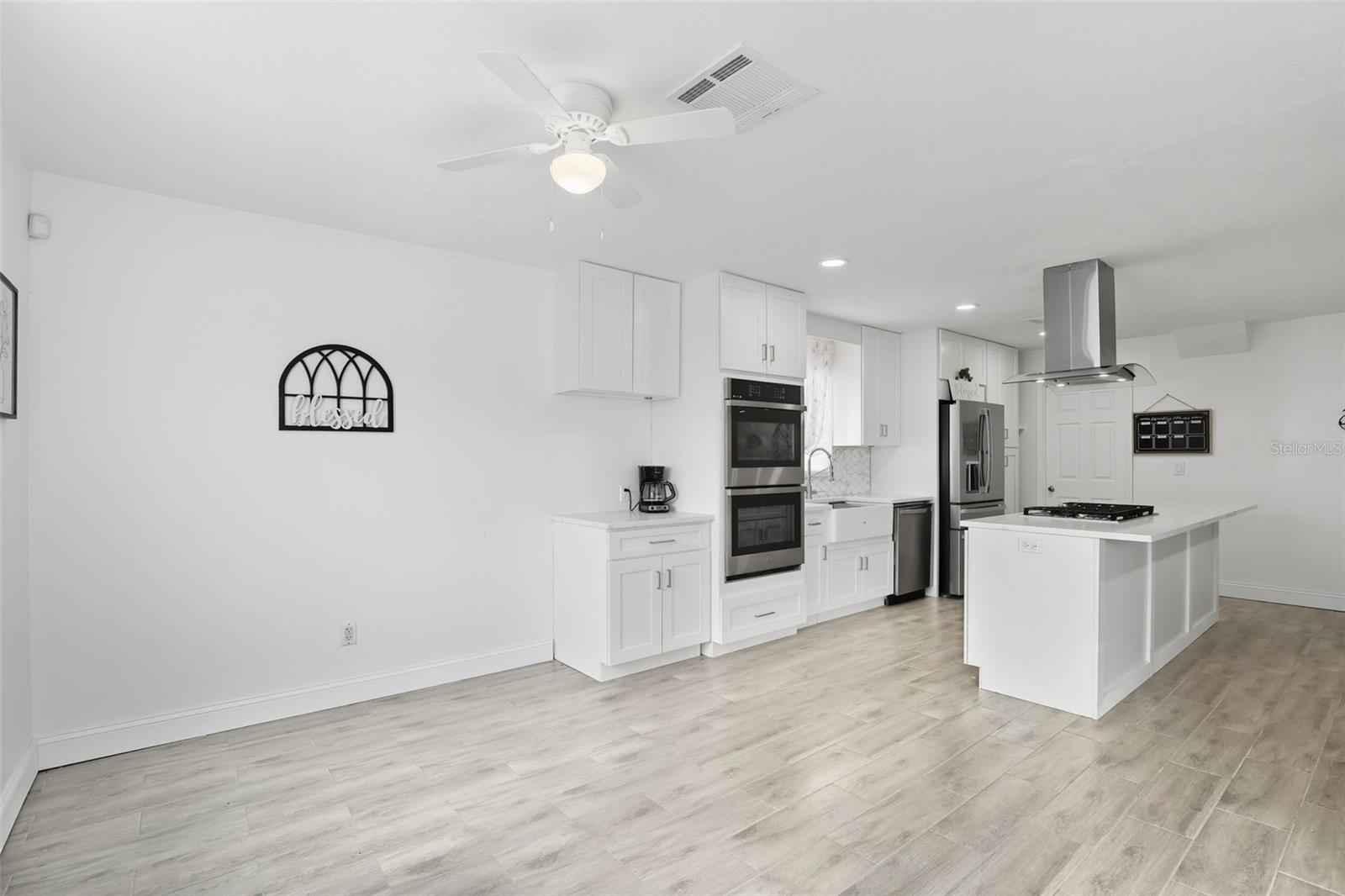 Image 14 of 35 For 1001 Deltona Boulevard