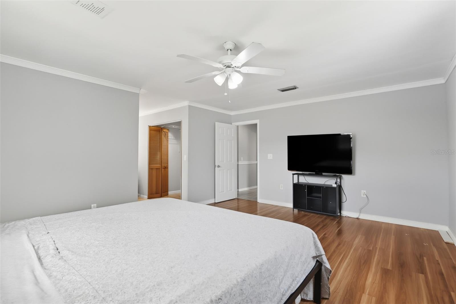 Image 18 of 35 For 1001 Deltona Boulevard