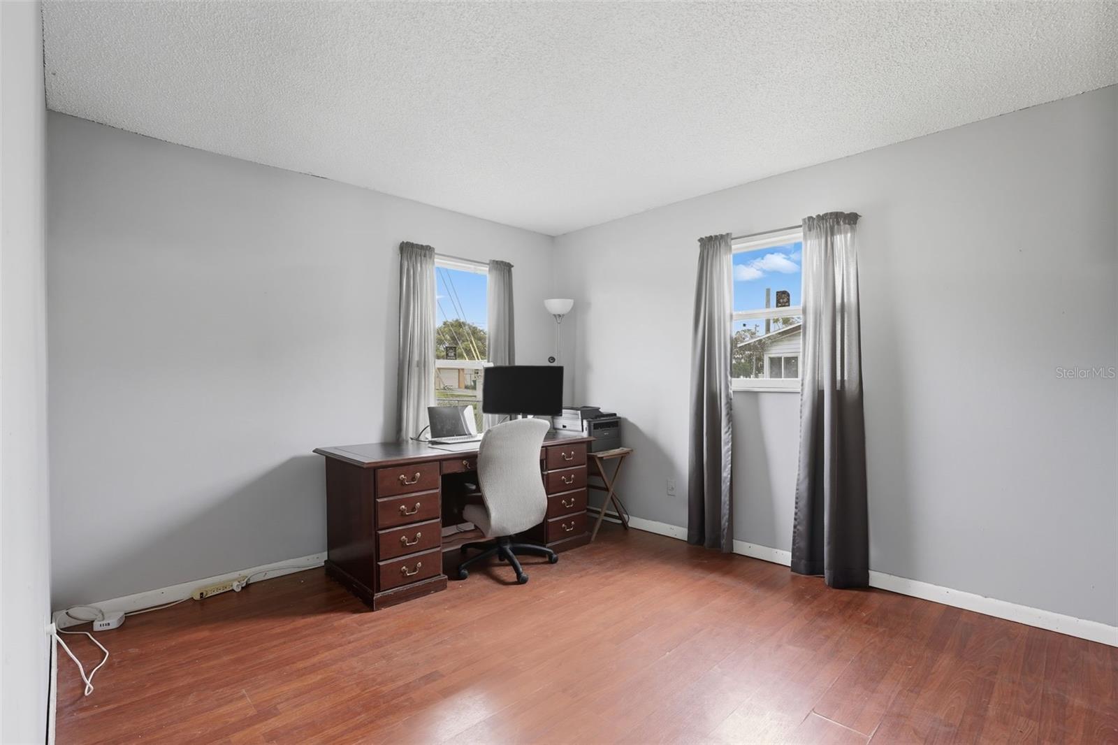 Image 23 of 35 For 1001 Deltona Boulevard