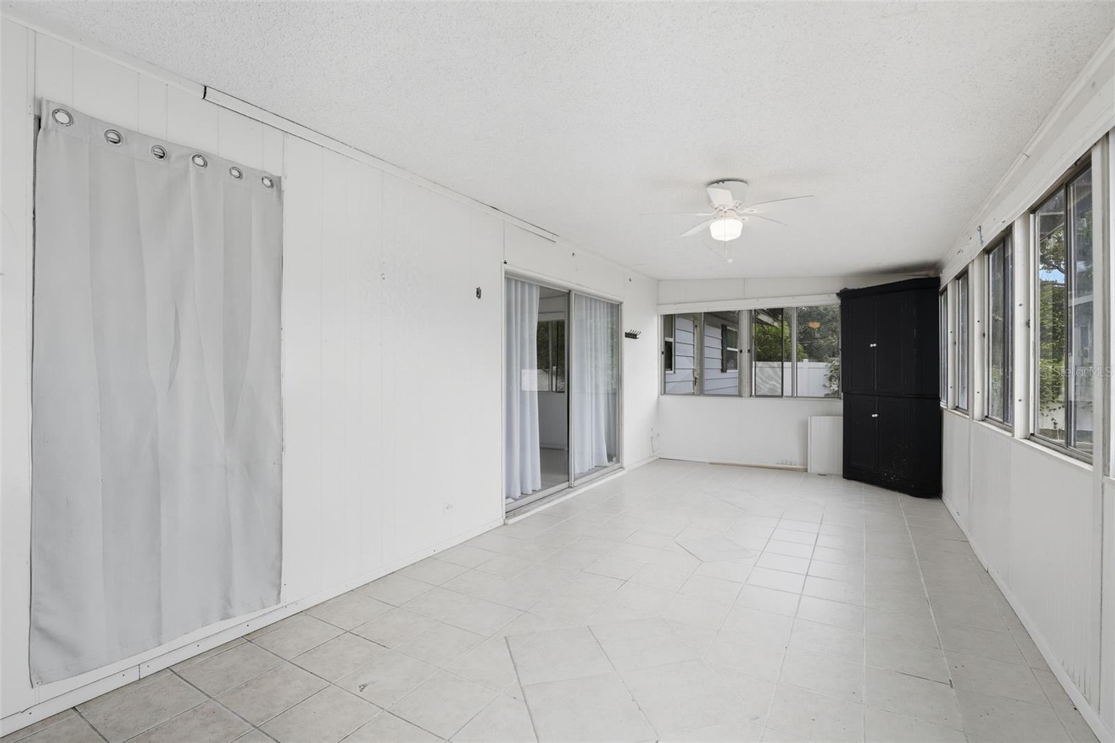 Image 28 of 35 For 1001 Deltona Boulevard