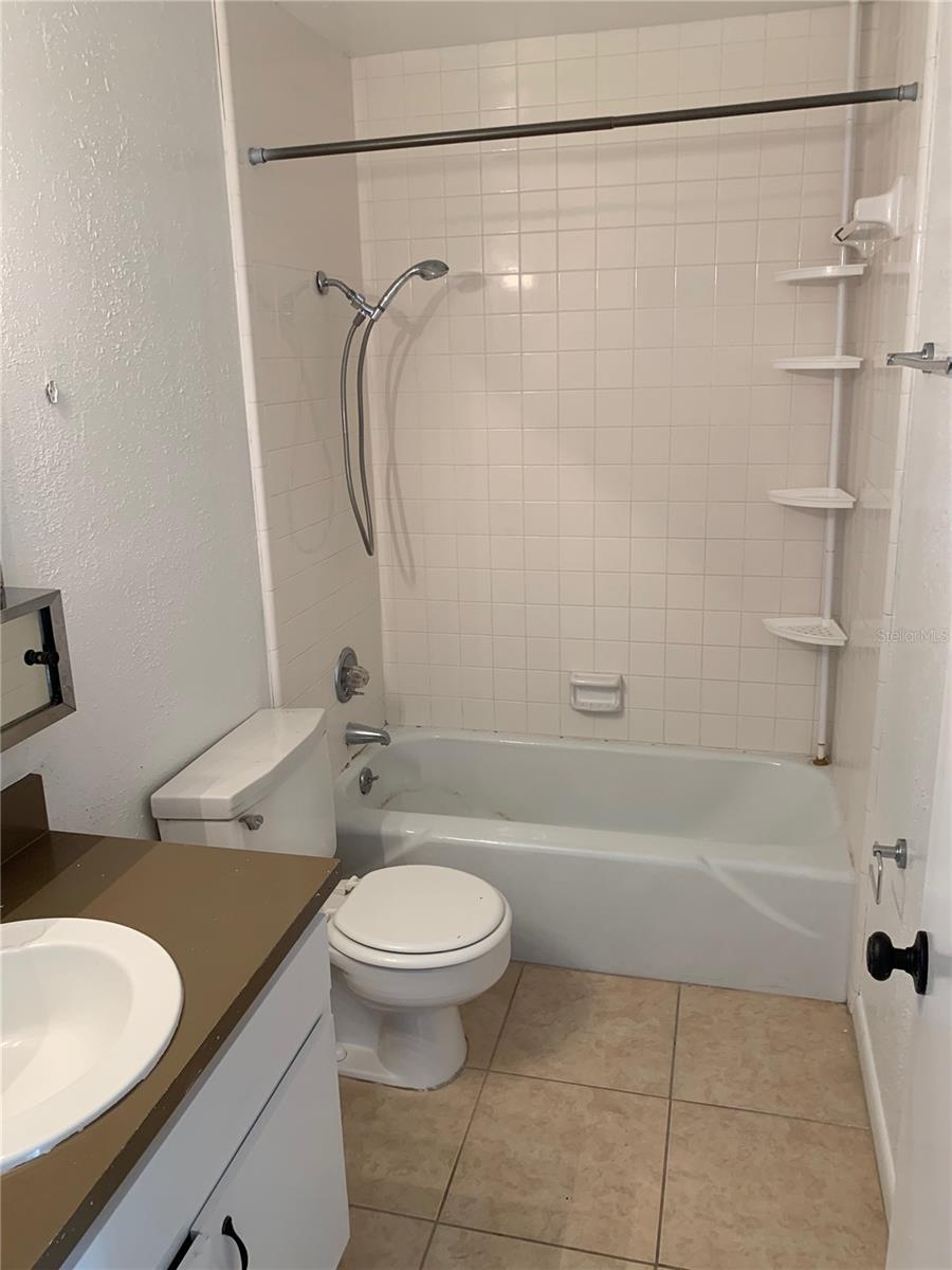 Image 12 of 21 For 1550 11th Street Ne B5