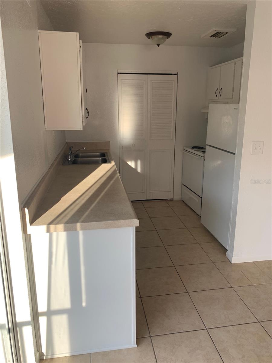 Image 8 of 21 For 1550 11th Street Ne B5