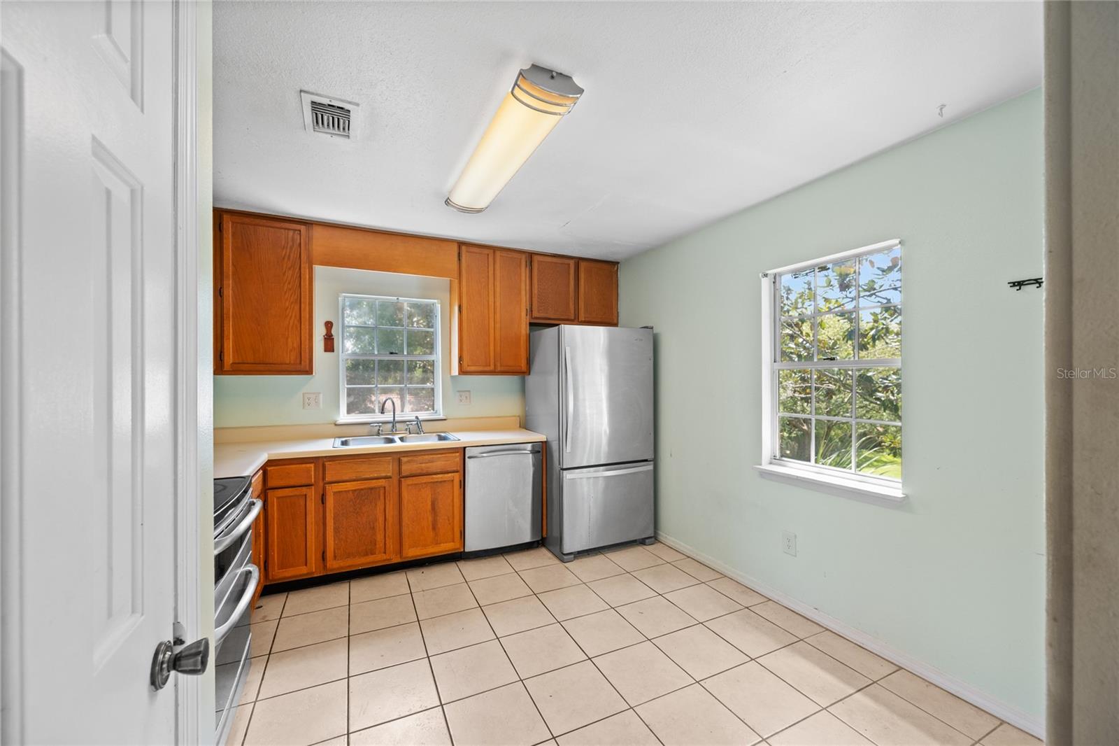 Image 12 of 31 For 3302 Clubside Drive 3302
