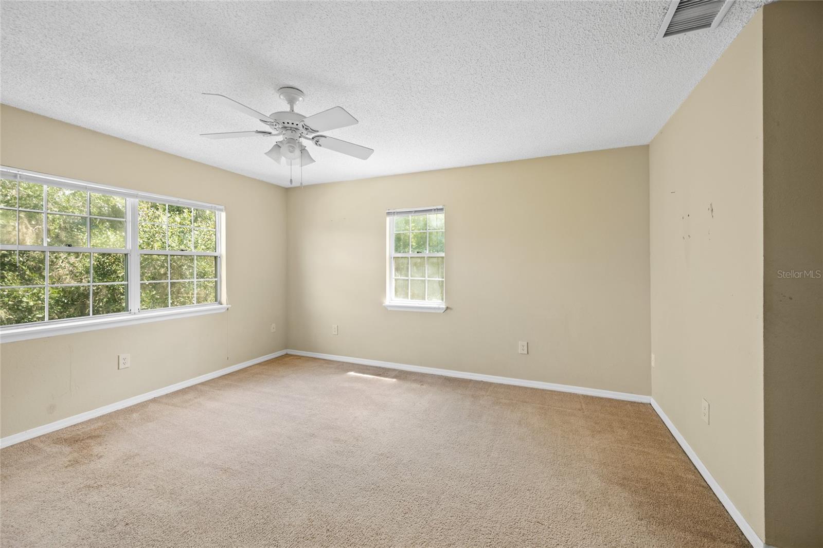 Image 18 of 31 For 3302 Clubside Drive 3302