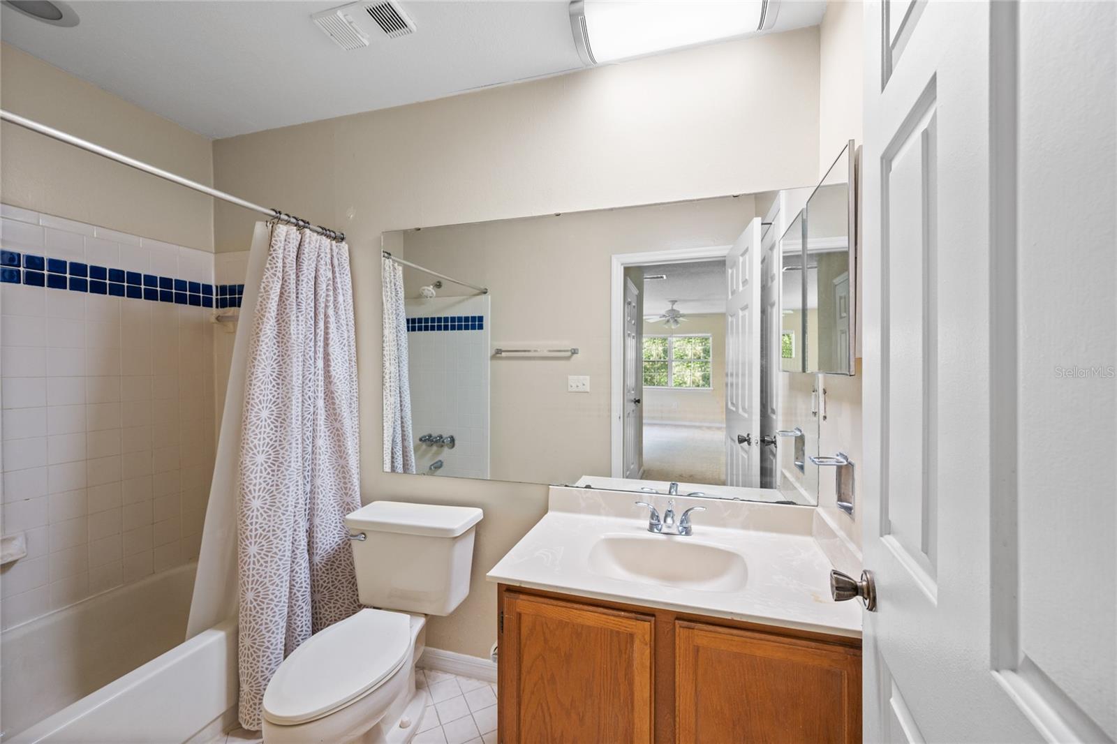 Image 21 of 31 For 3302 Clubside Drive 3302