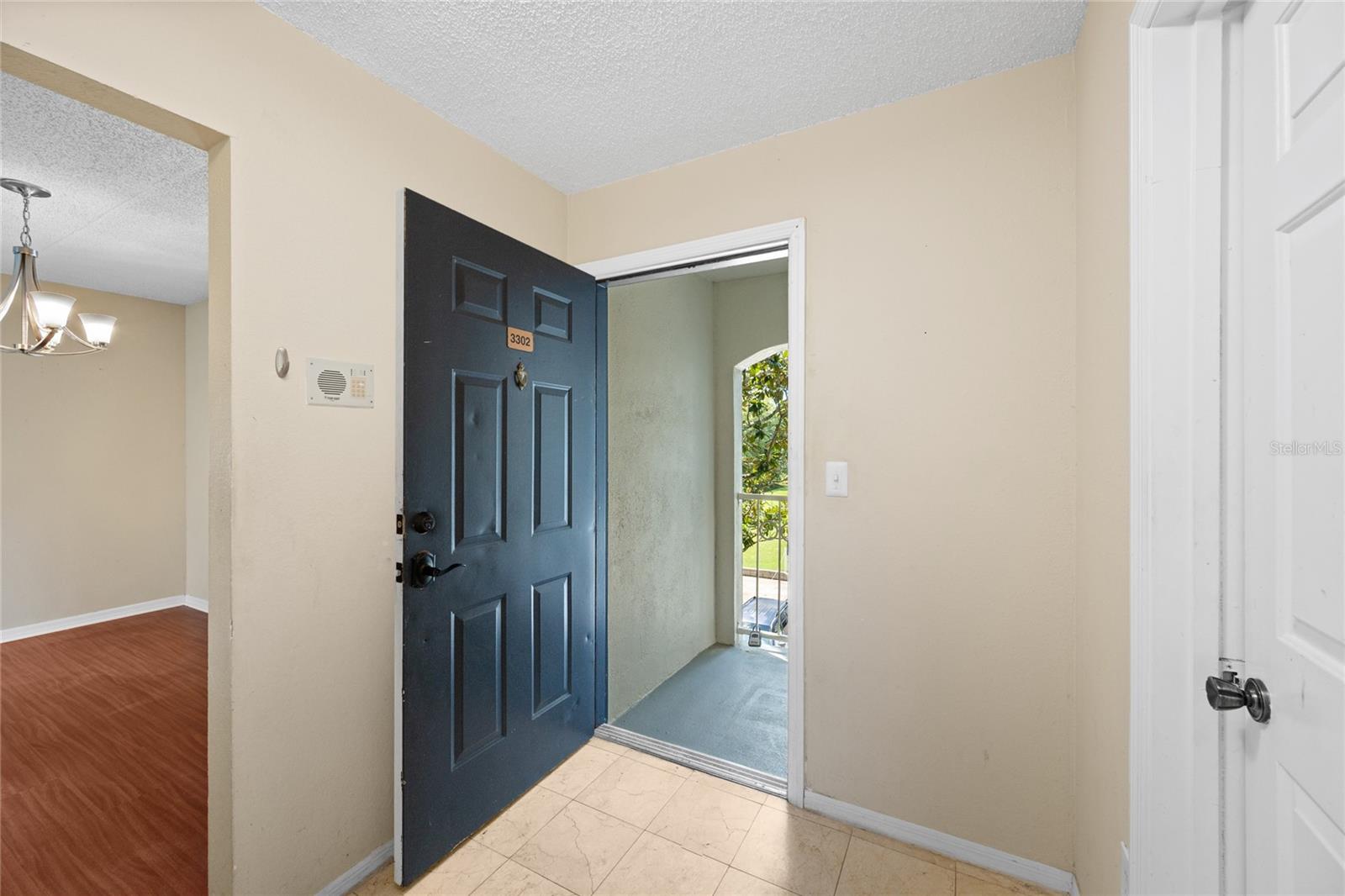 Image 3 of 31 For 3302 Clubside Drive 3302