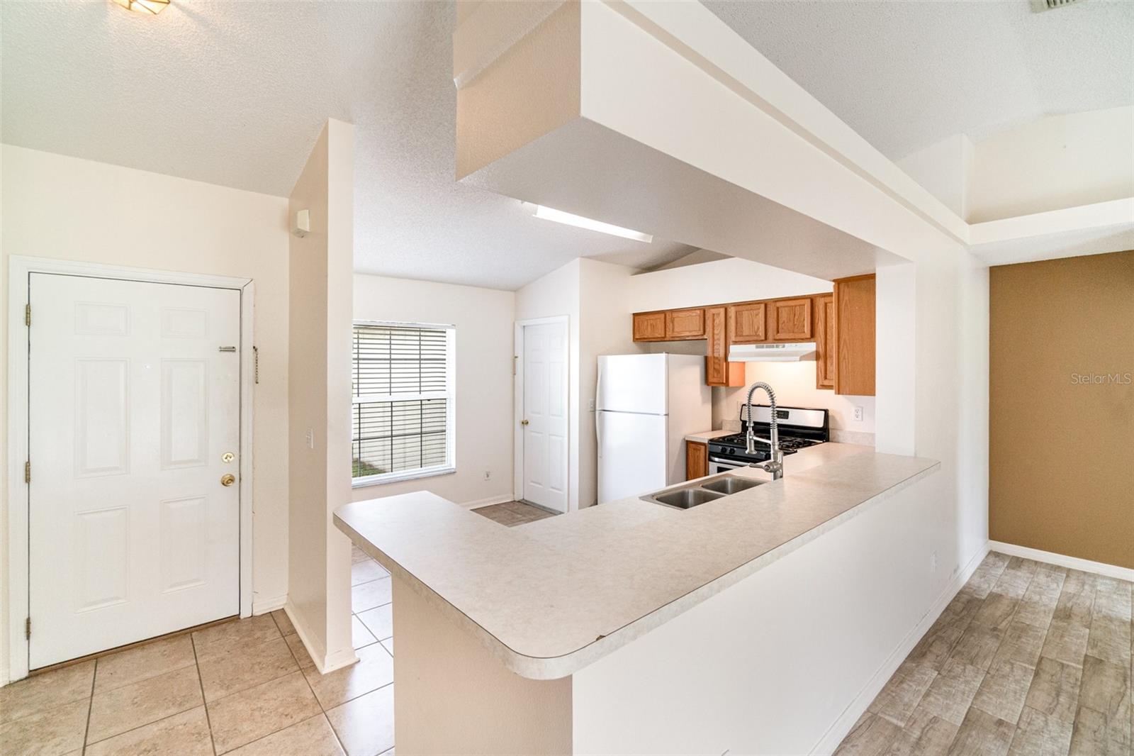 Image 11 of 31 For 11833 Foxglove Drive