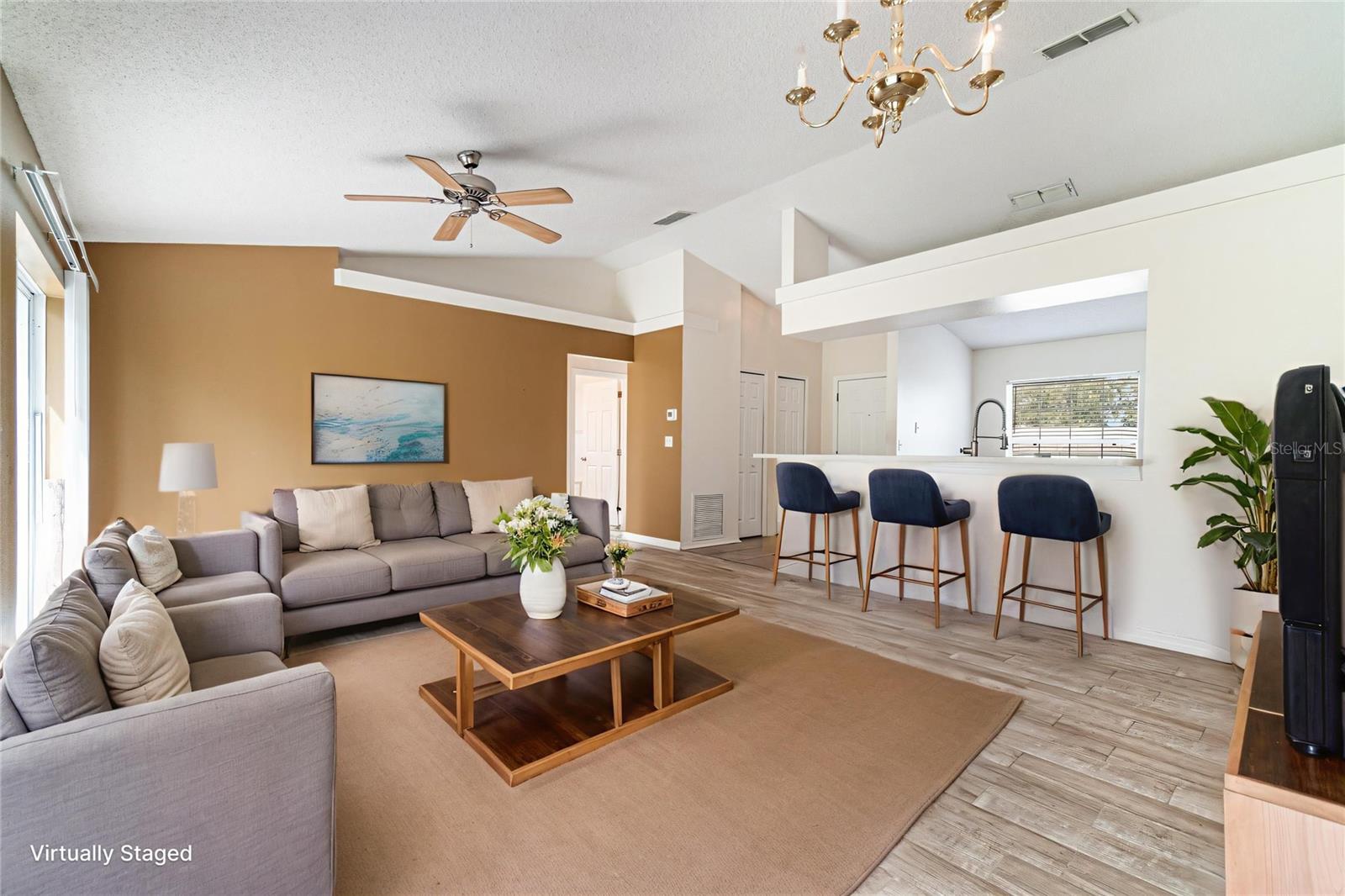 Image 8 of 31 For 11833 Foxglove Drive