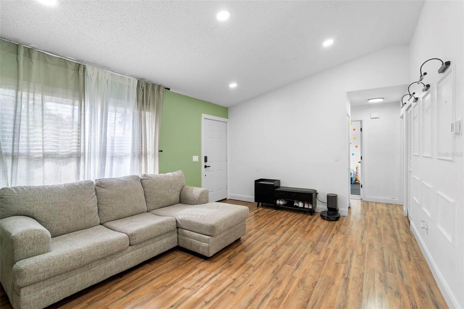 Image 11 of 42 For 3201 Quail Drive