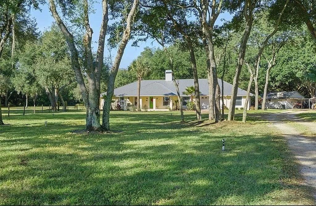 Image 10 of 45 For 2775 Foxrun Road