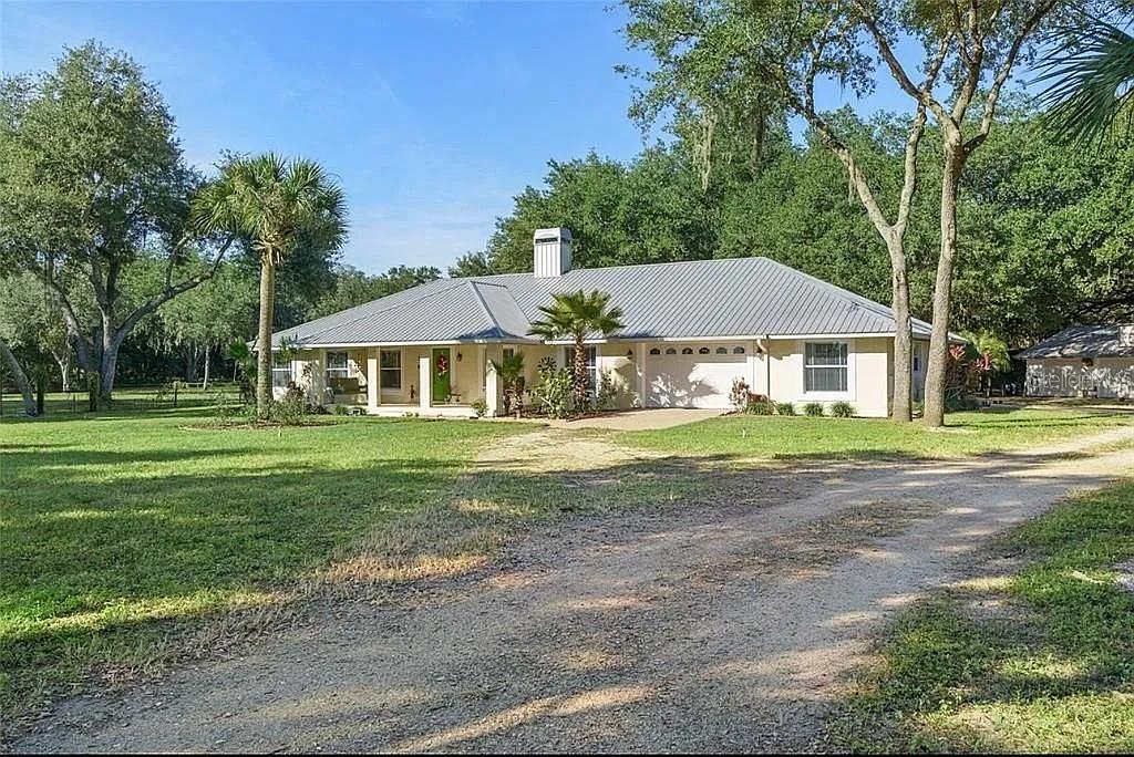Image 12 of 45 For 2775 Foxrun Road