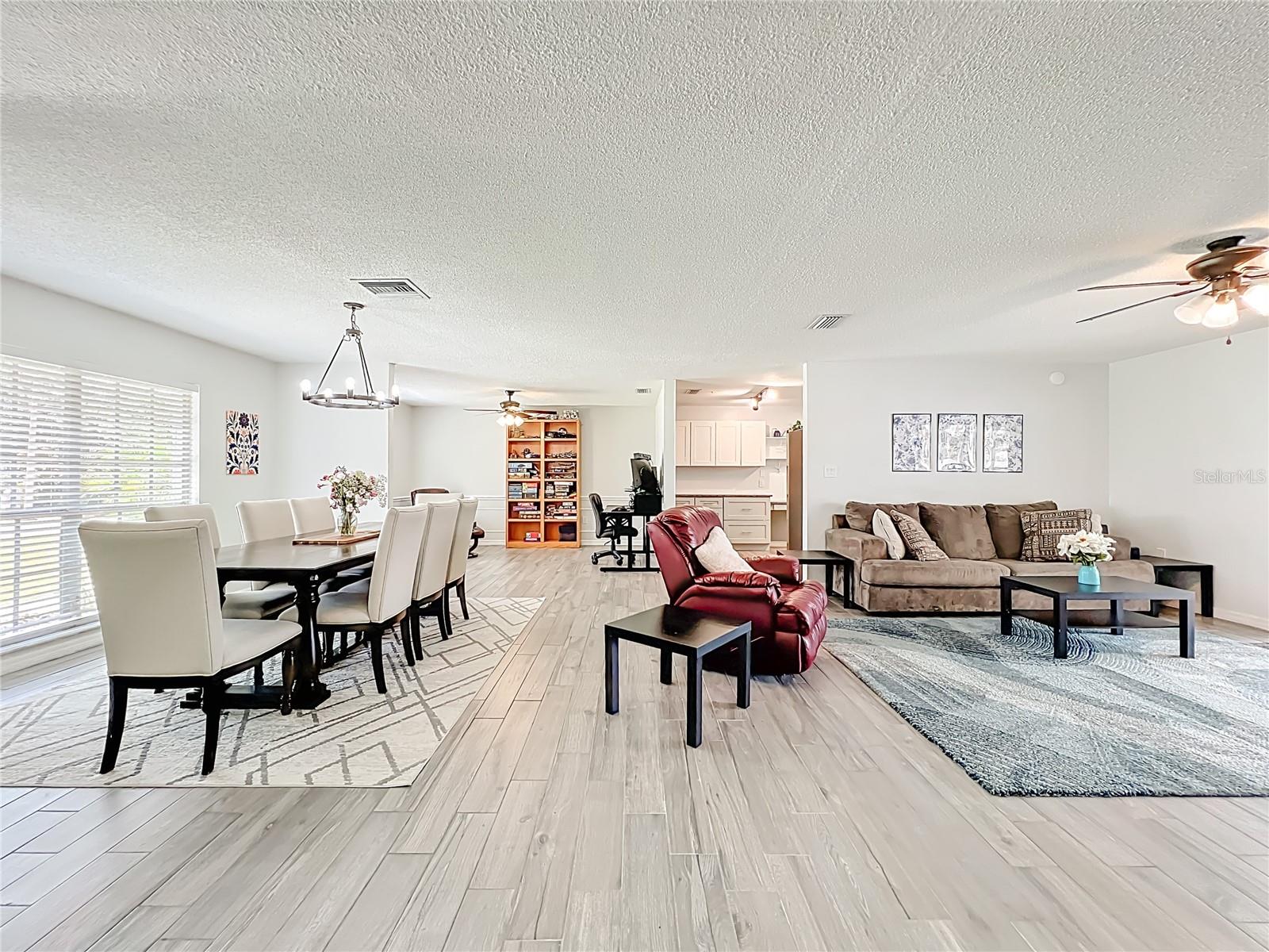 Image 10 of 75 For 2815 Montmart Drive