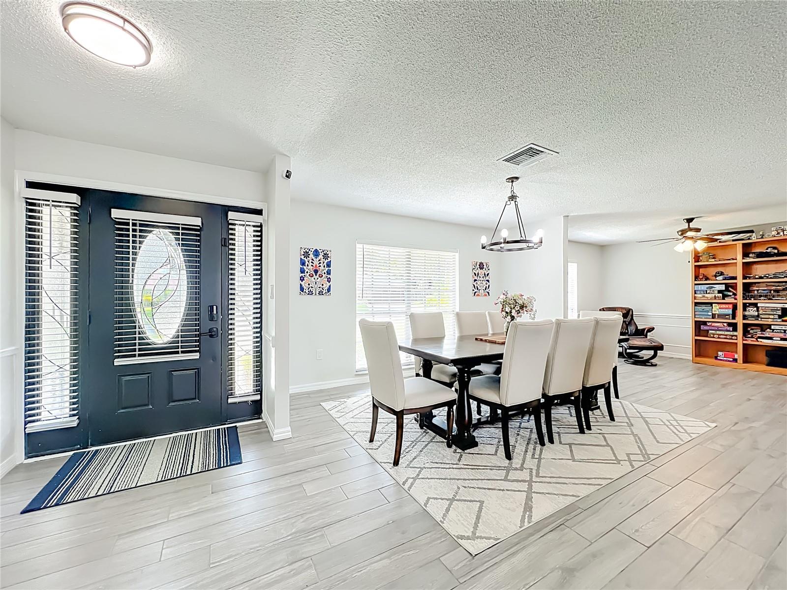 Image 15 of 75 For 2815 Montmart Drive