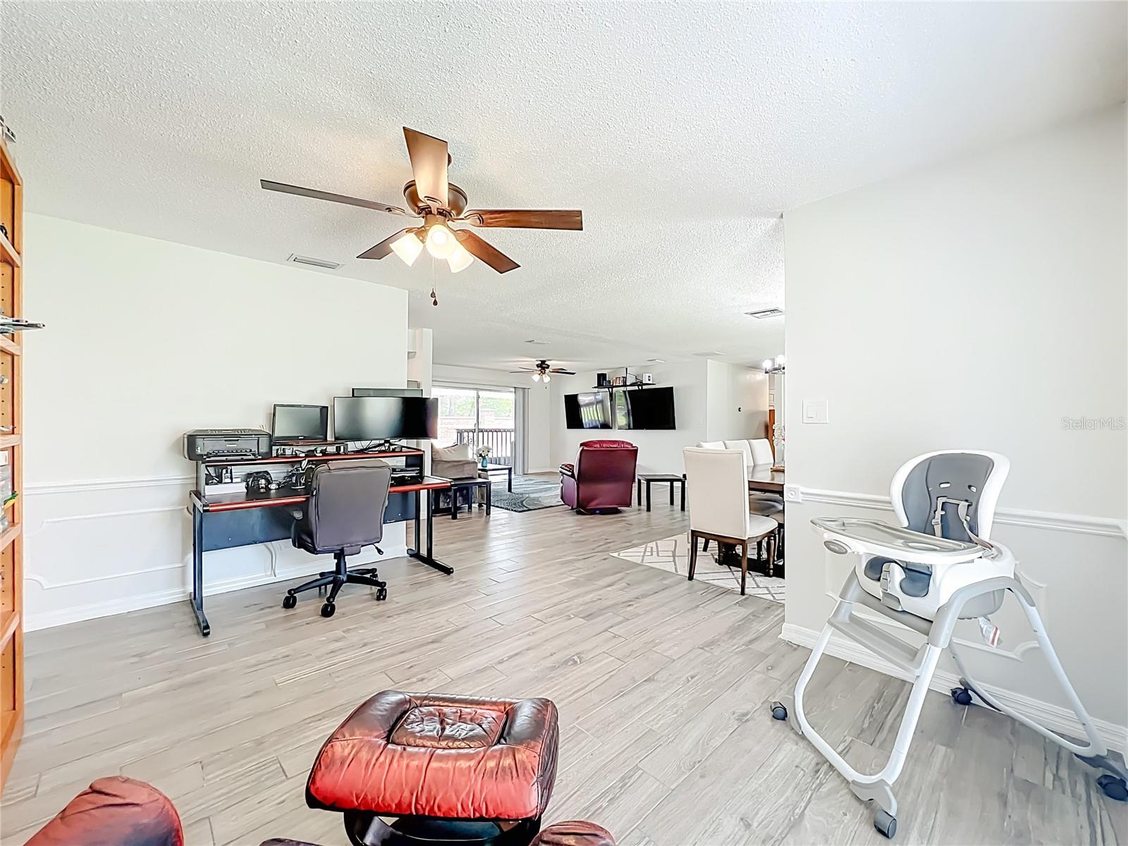 Image 17 of 75 For 2815 Montmart Drive