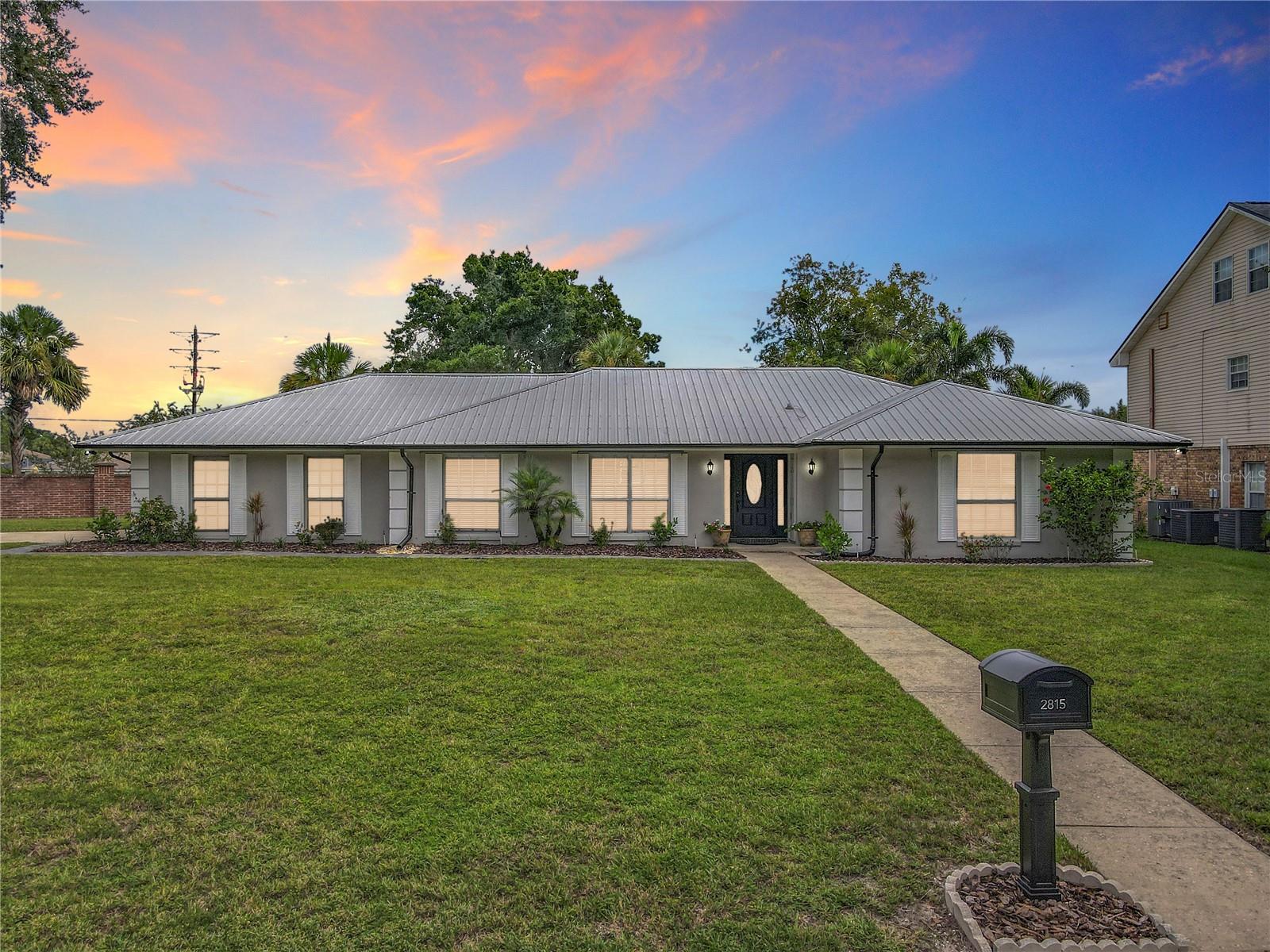 Image 4 of 75 For 2815 Montmart Drive