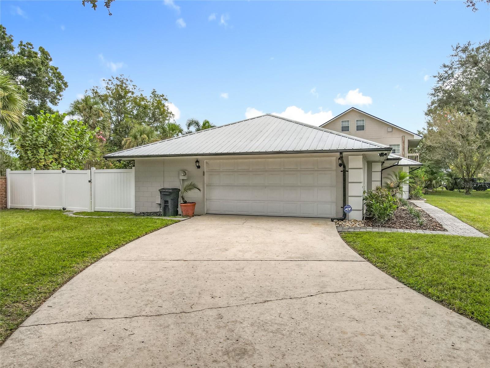 Image 60 of 75 For 2815 Montmart Drive