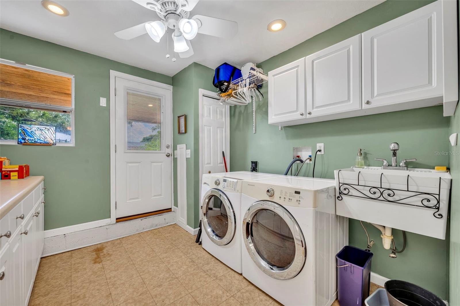 Image 22 of 27 For 2306 Montana Street