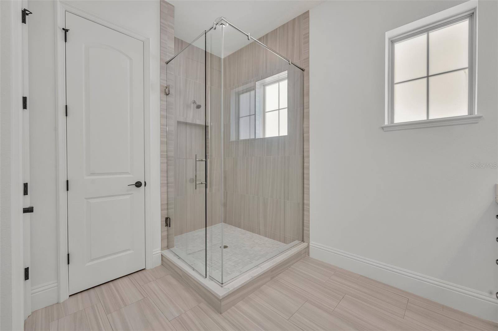Image 25 of 32 For 1742 Ridgewood Avenue S