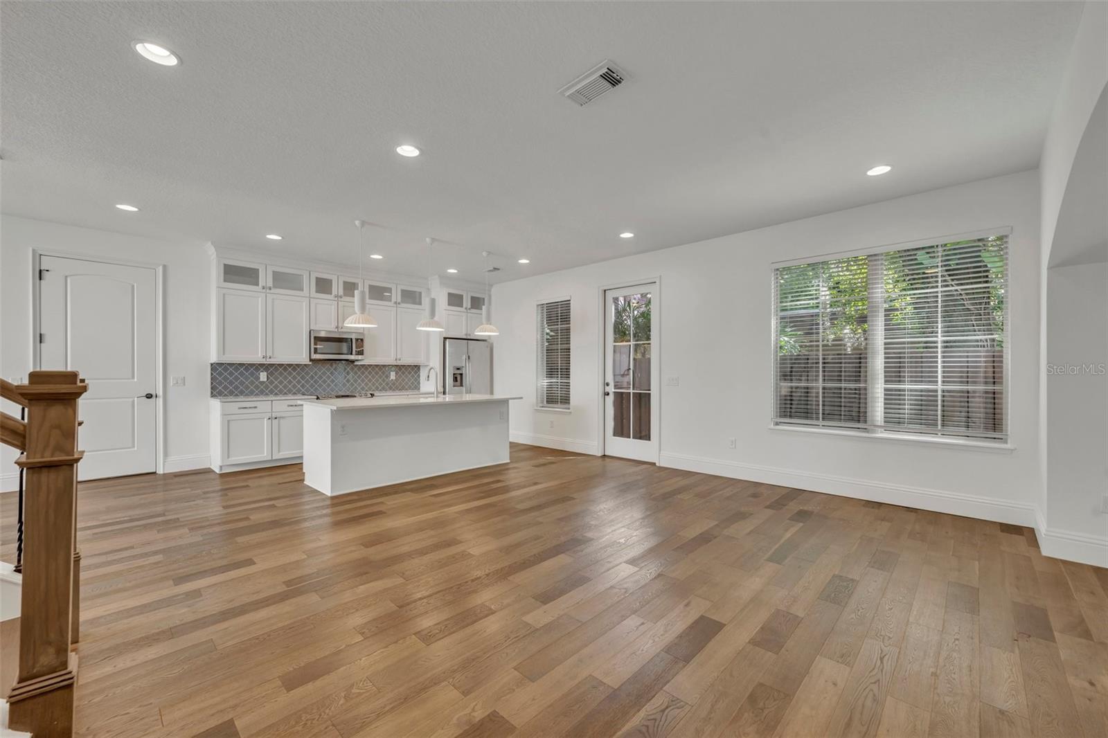 Image 4 of 32 For 1742 Ridgewood Avenue S