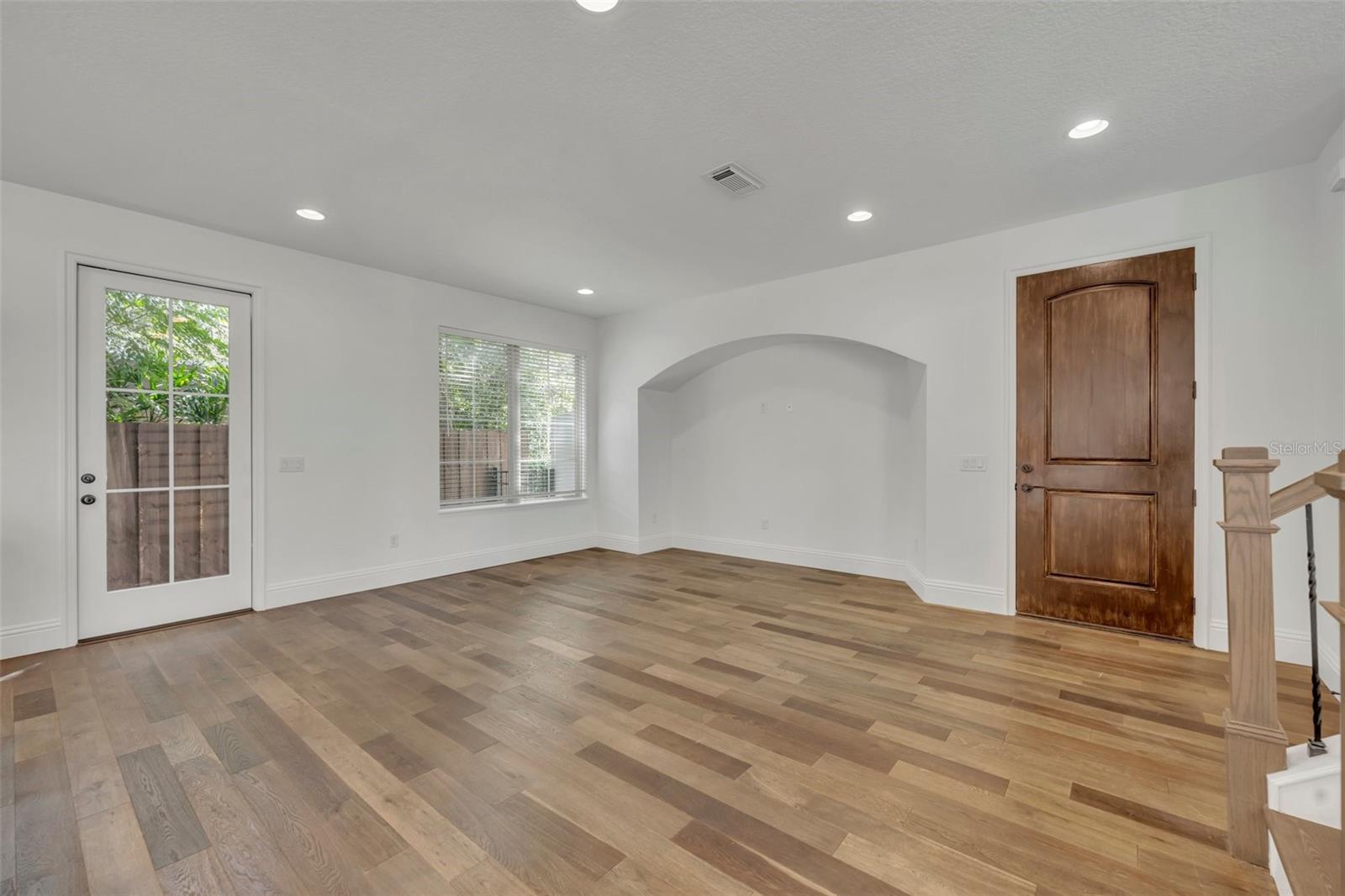 Image 7 of 32 For 1742 Ridgewood Avenue S