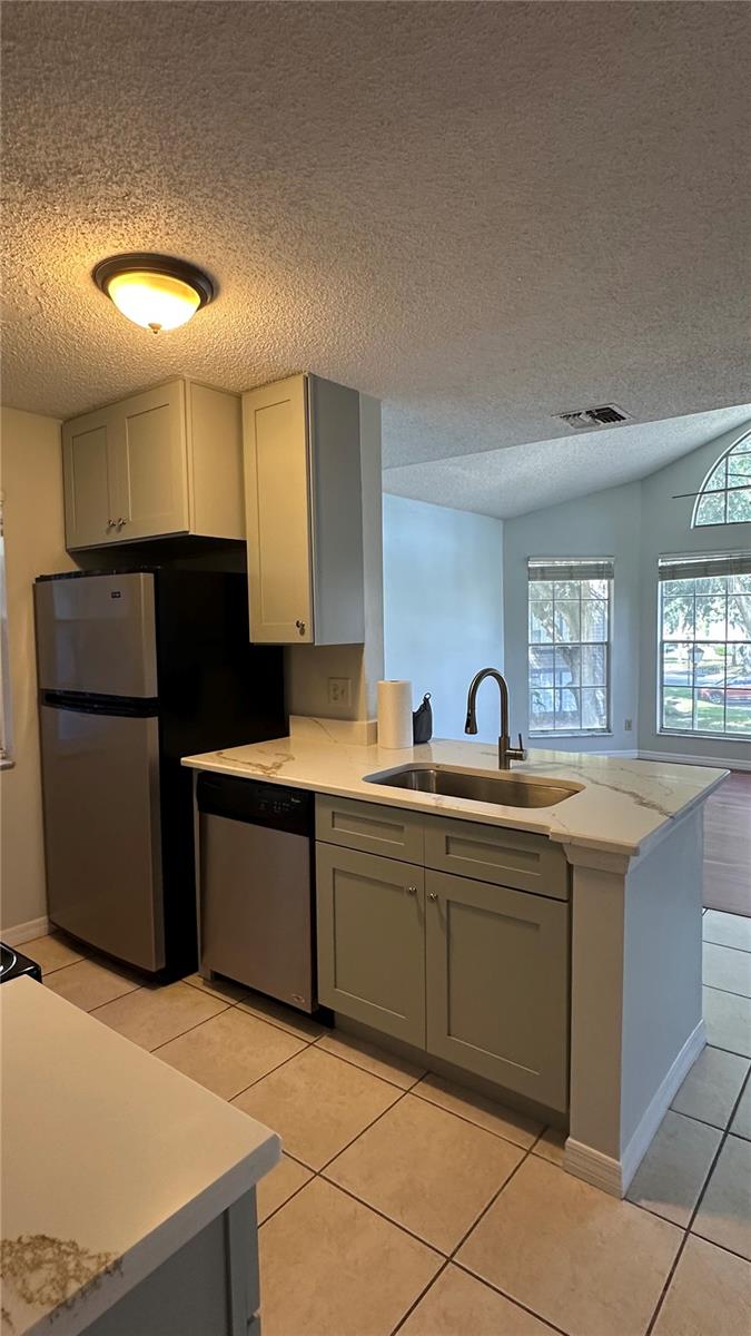 Image 5 of 14 For 948 Bird Bay Court 204