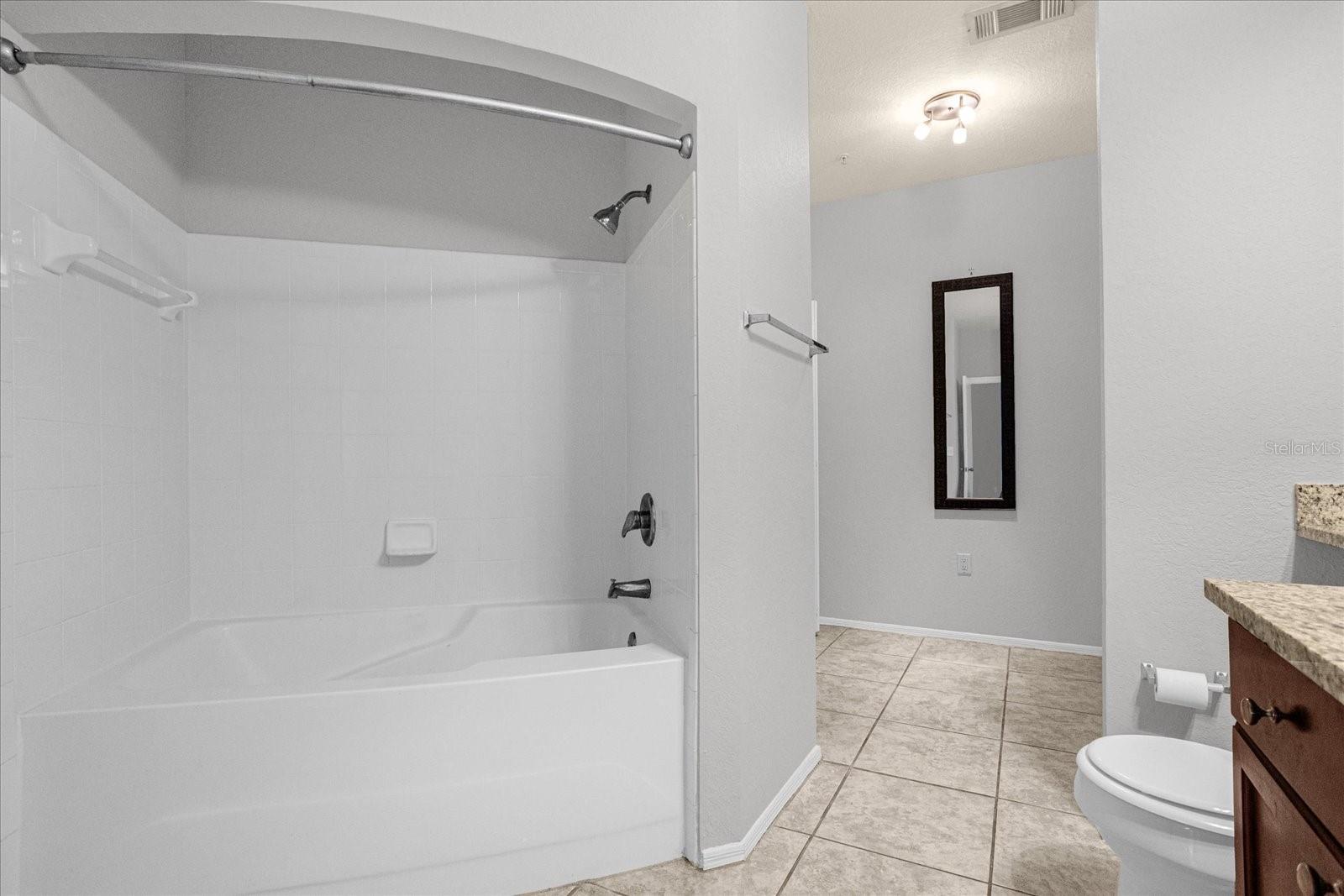 Image 17 of 26 For 107 Vista Verdi Circle 213