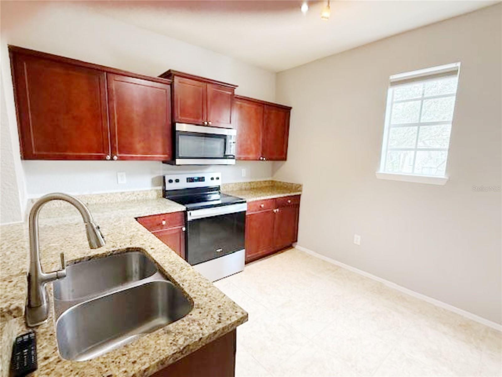 Image 9 of 26 For 107 Vista Verdi Circle 213