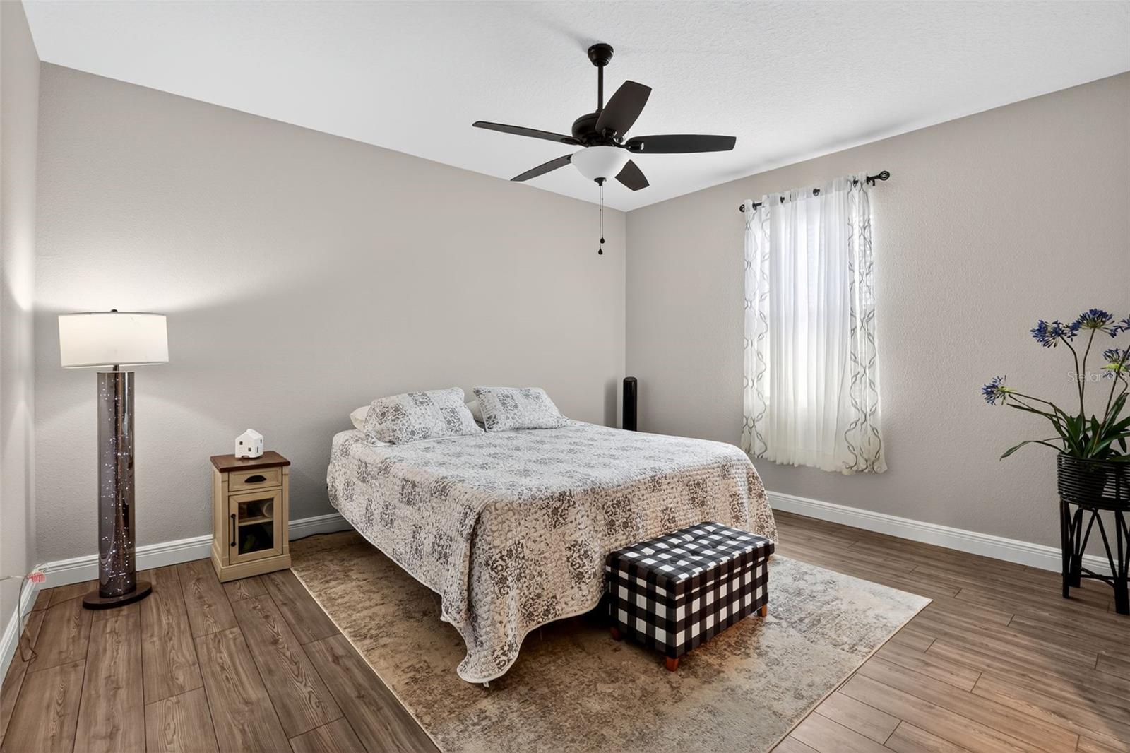 Image 14 of 16 For 9839 40th Terrace
