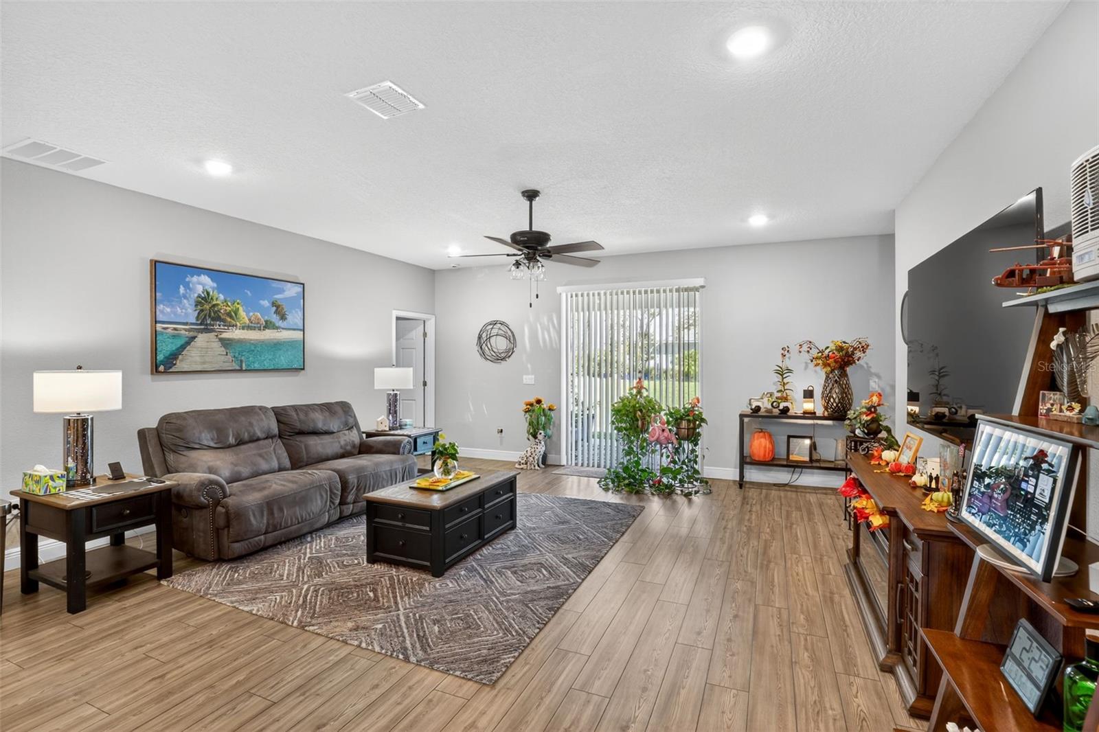 Image 6 of 16 For 9839 40th Terrace