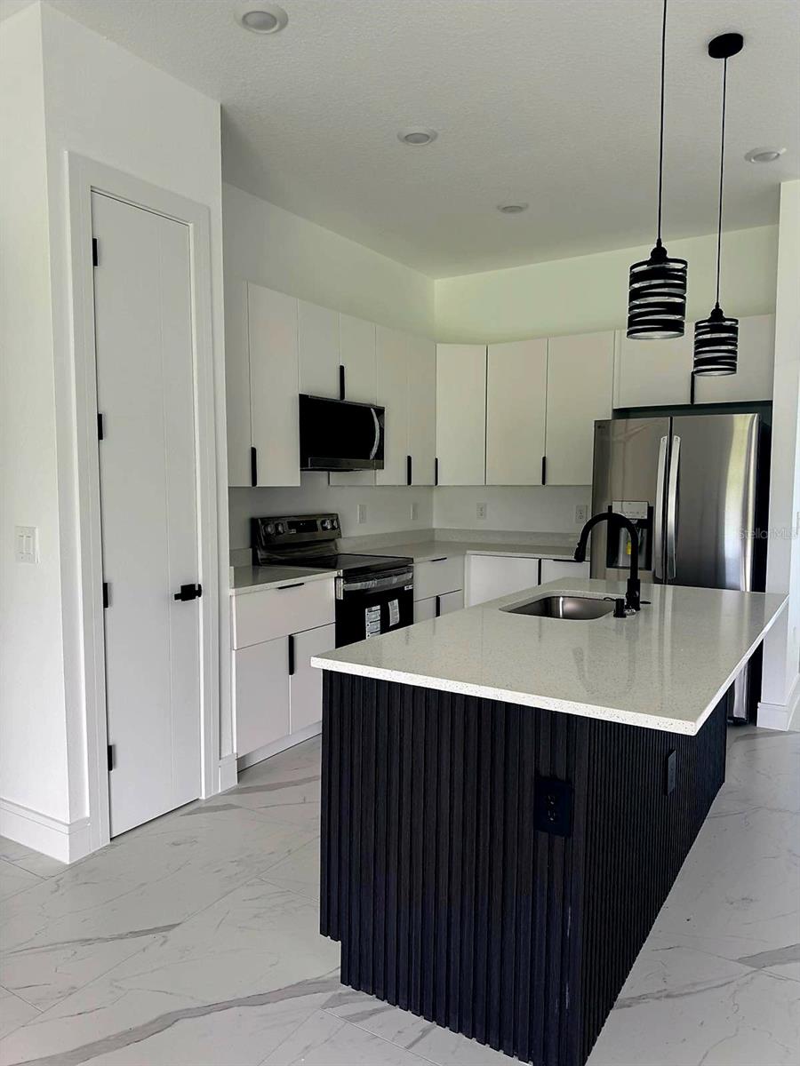 Image 9 of 22 For 165 Ingram Boulevard