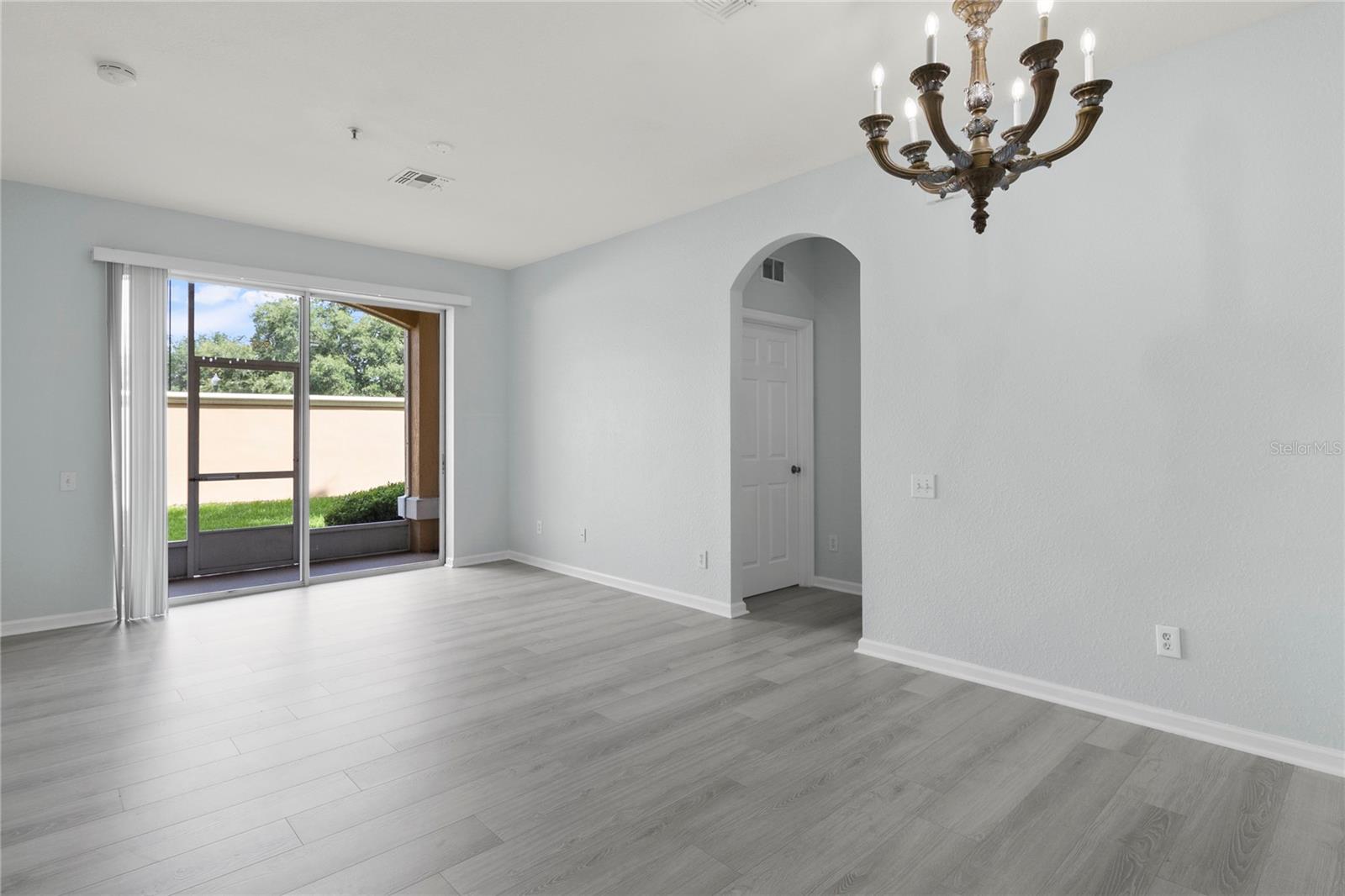 Image 6 of 17 For 6084 Stevenson Drive 108
