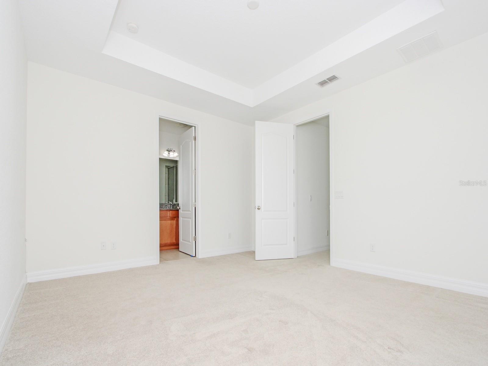 Image 11 of 53 For 10070 Eagle Creek Center Boulevard
