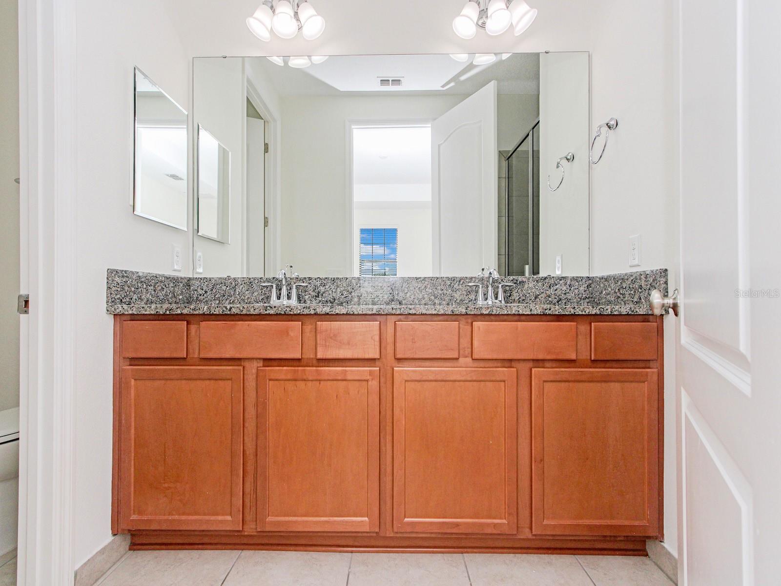Image 9 of 53 For 10070 Eagle Creek Center Boulevard