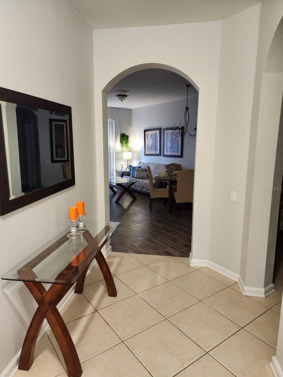 Image 6 of 30 For 4802 Cayview Avenue 102
