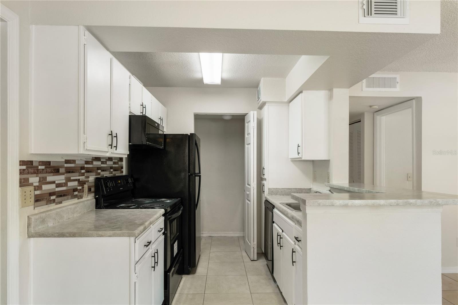 Image 4 of 13 For 1043 Hiawassee Road 3117