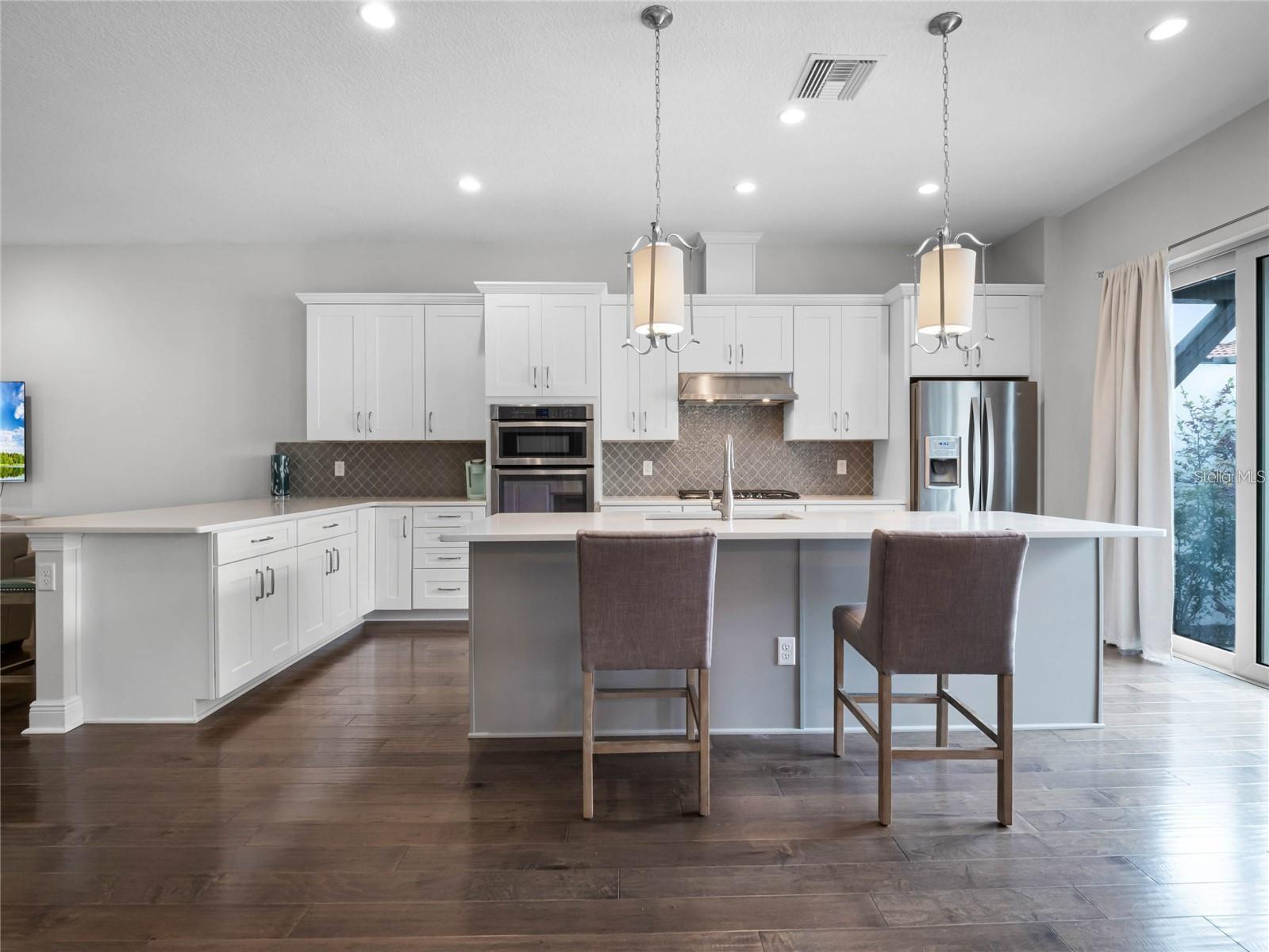 Image 11 of 36 For 8926 Bismarck Palm Drive