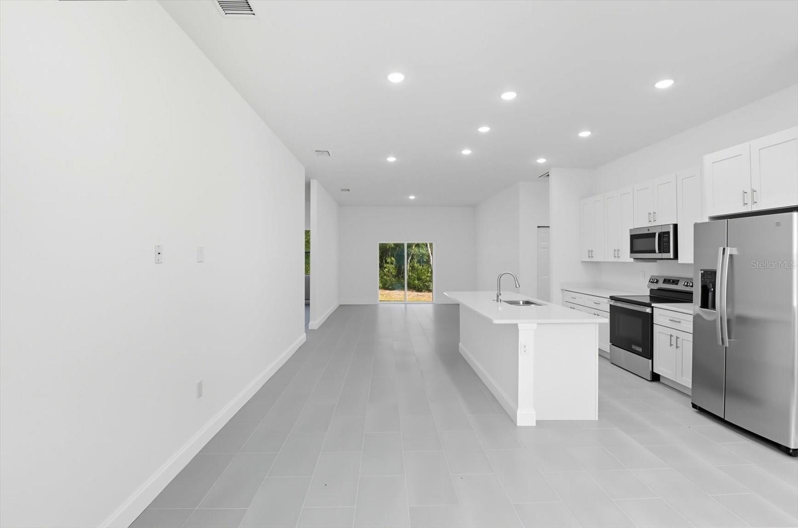Image 11 of 40 For 3993 Shorewood Dr