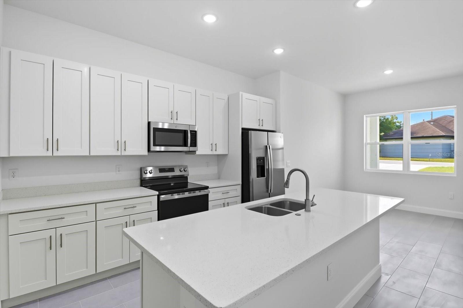 Image 16 of 40 For 3993 Shorewood Dr